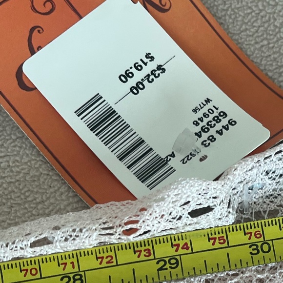 NWT - OFF 5th Gorgeous Shawl - Picture 6 of 6